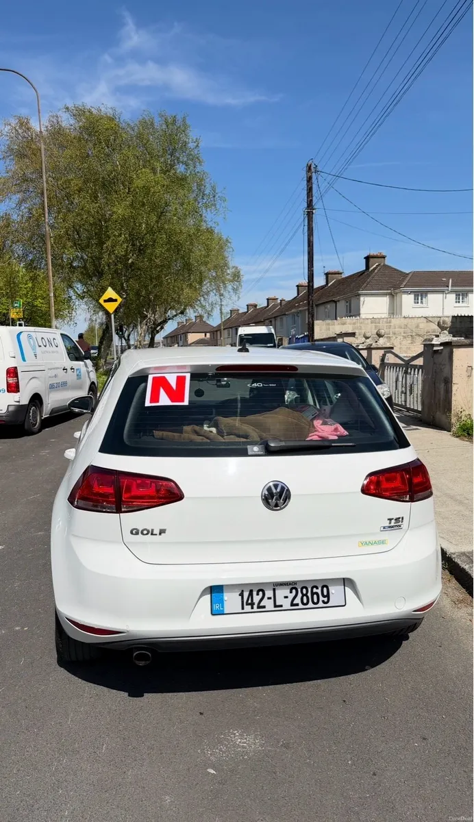 2014 VW Golf 1.2 tsi. Comfortline. Automatic - Image 3