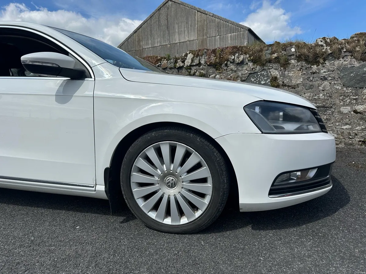 Vw Passat 2012 - Image 2