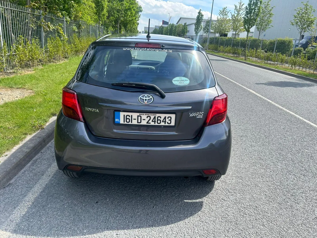 Toyota Yaris 2016 1 owner from new - Image 4