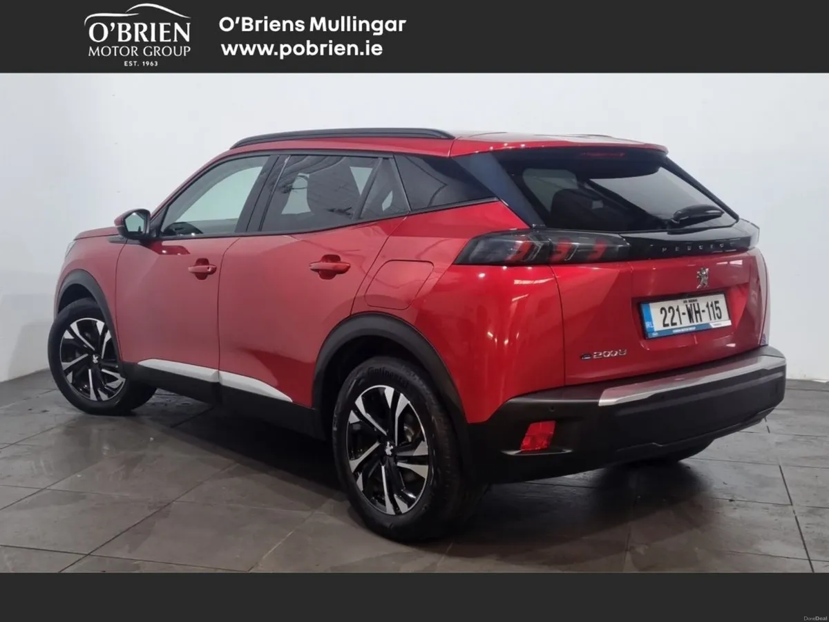Peugeot 2008 Electric 136bhp (50 kWh) Allure - Image 3