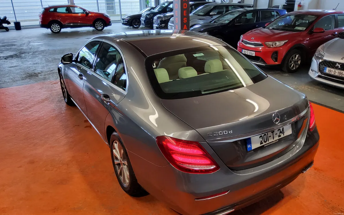 Mercedes-Benz E-Class 2020 - Image 3