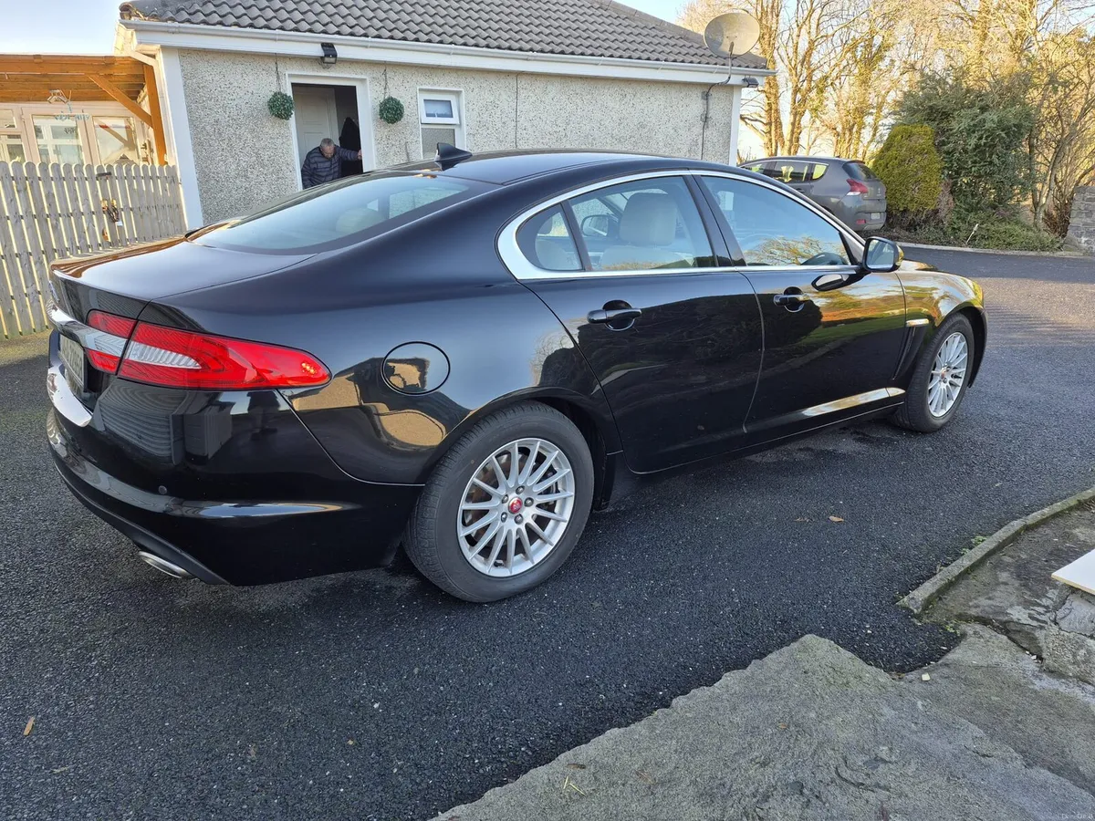 2014 Jaguar XF 2.2 Diesel - Image 4