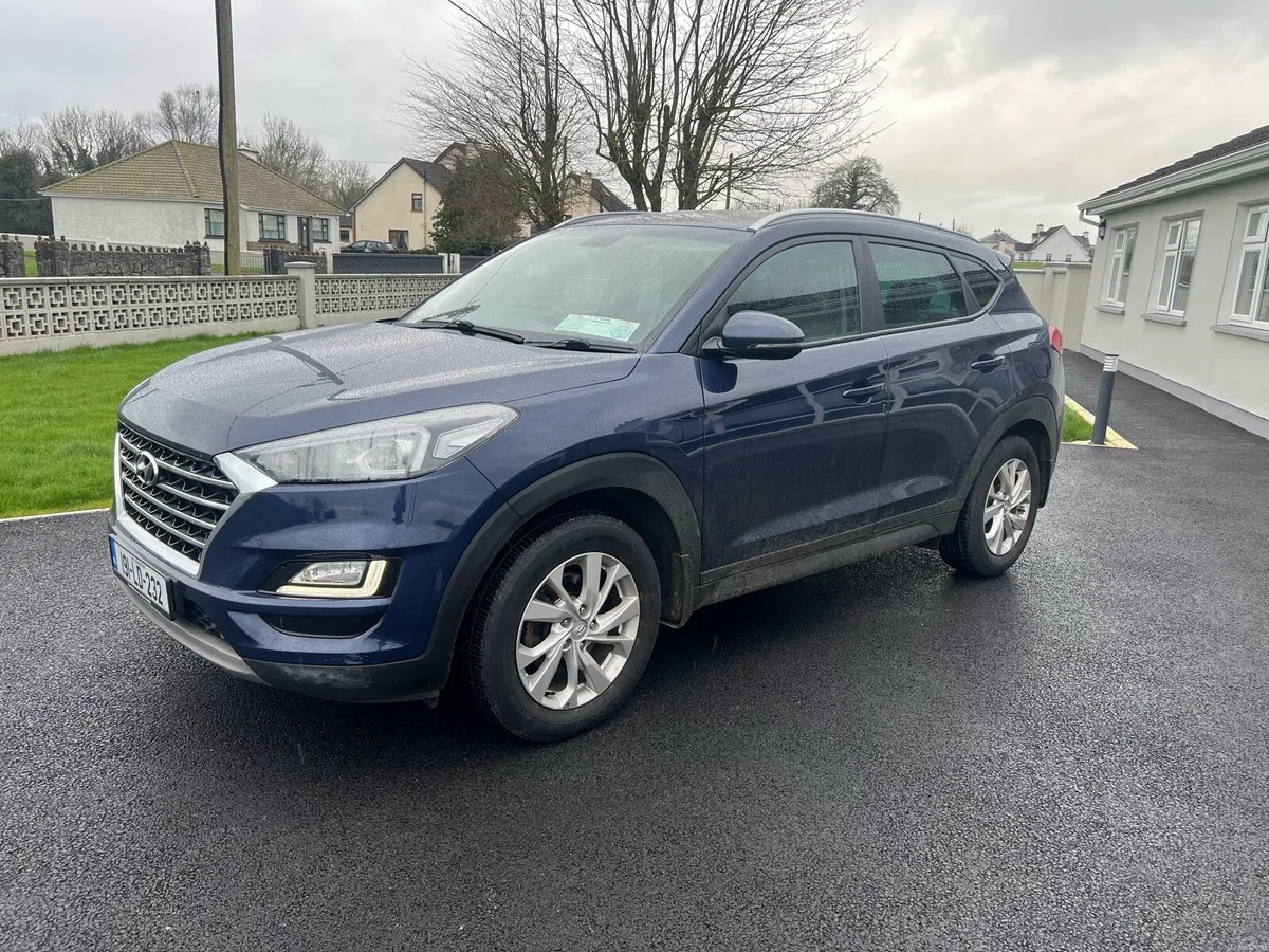 Hyundai Tucson SUV Jeep - Image 1