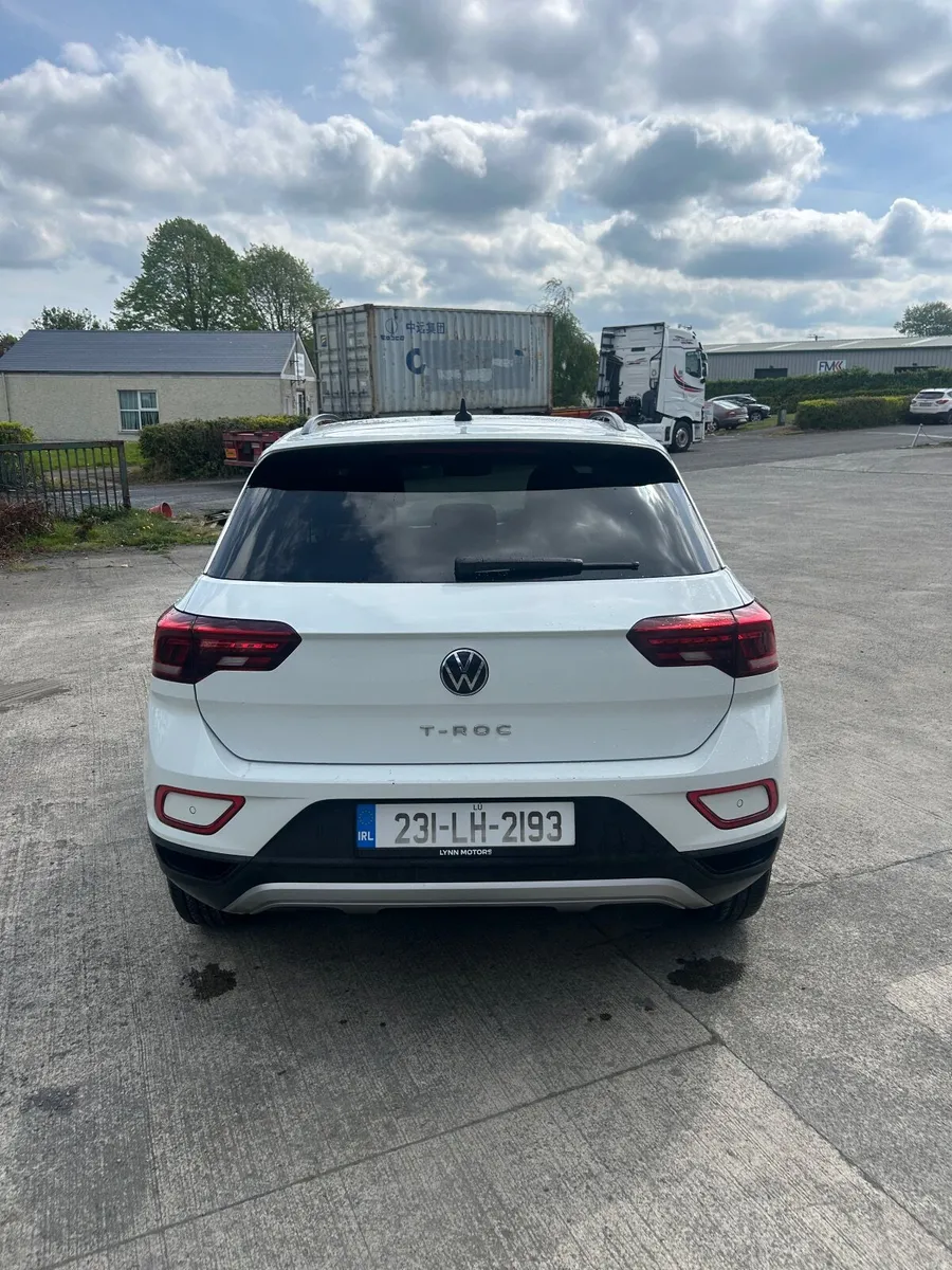Volkswagen T-Roc 2023 - Image 4