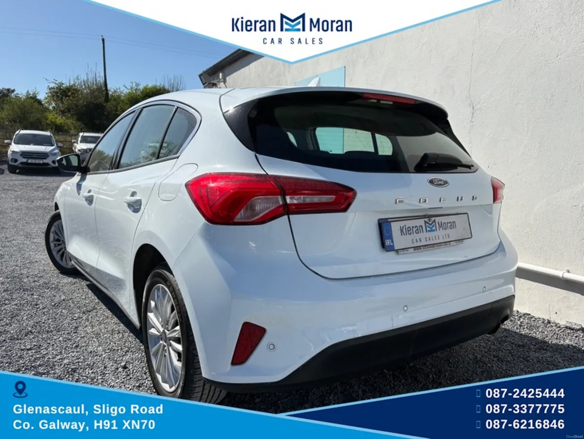 Ford Focus TITANIUM 120PS 5DR - Image 4