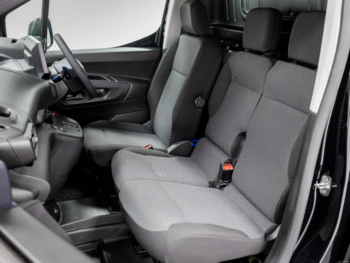 Citroen Berlingo LX Plus 1.5 Diesel Auto 130HP - € - Image 4