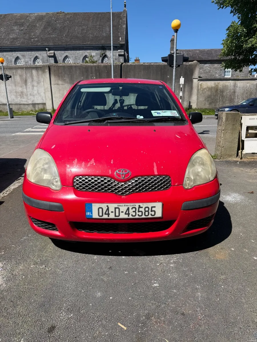 Toyota Yaris 2004 - Image 4