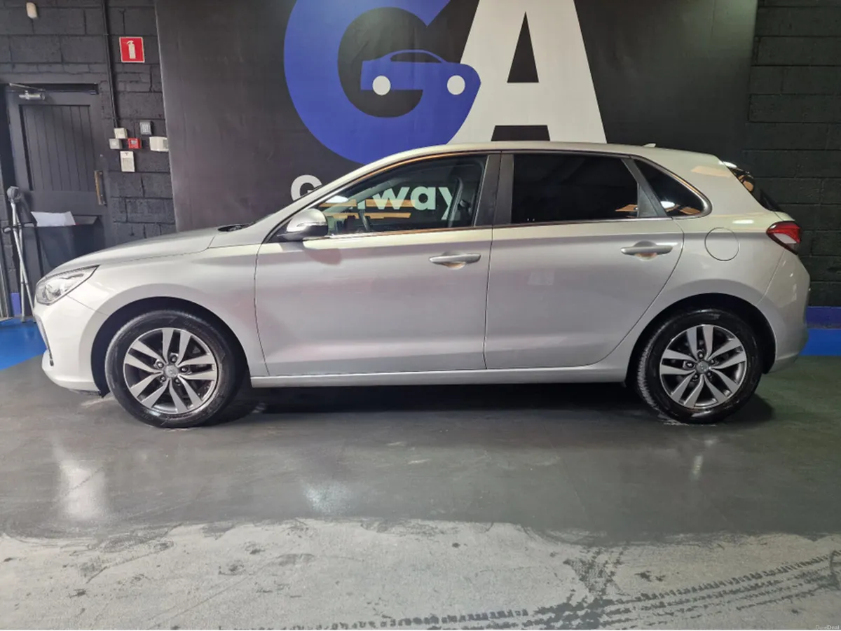Hyundai i30 REVERSING CAMERA, CRUSIE CONTROL,FULLY - Image 5
