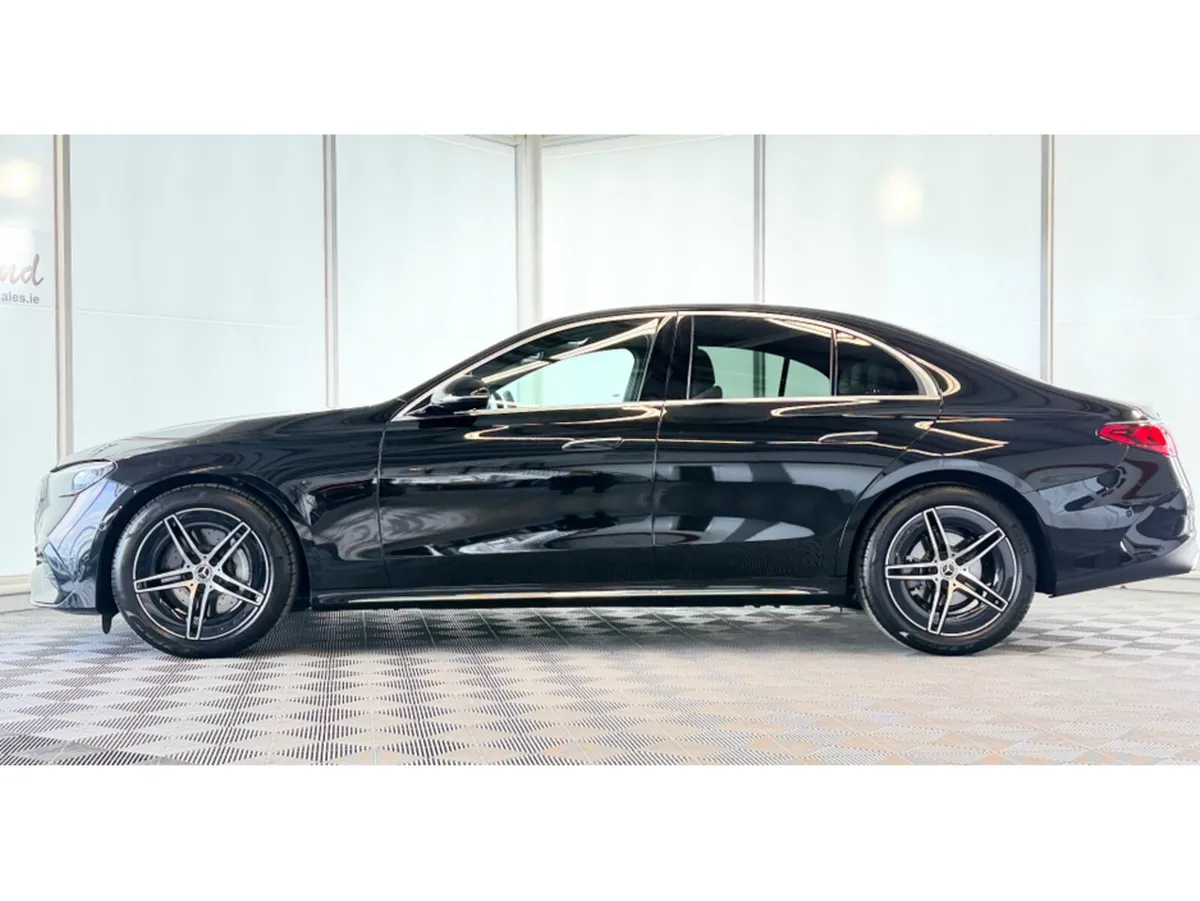 Mercedes-Benz E-Class E220 AMG *BEIGE LEATHER*VENT - Image 2