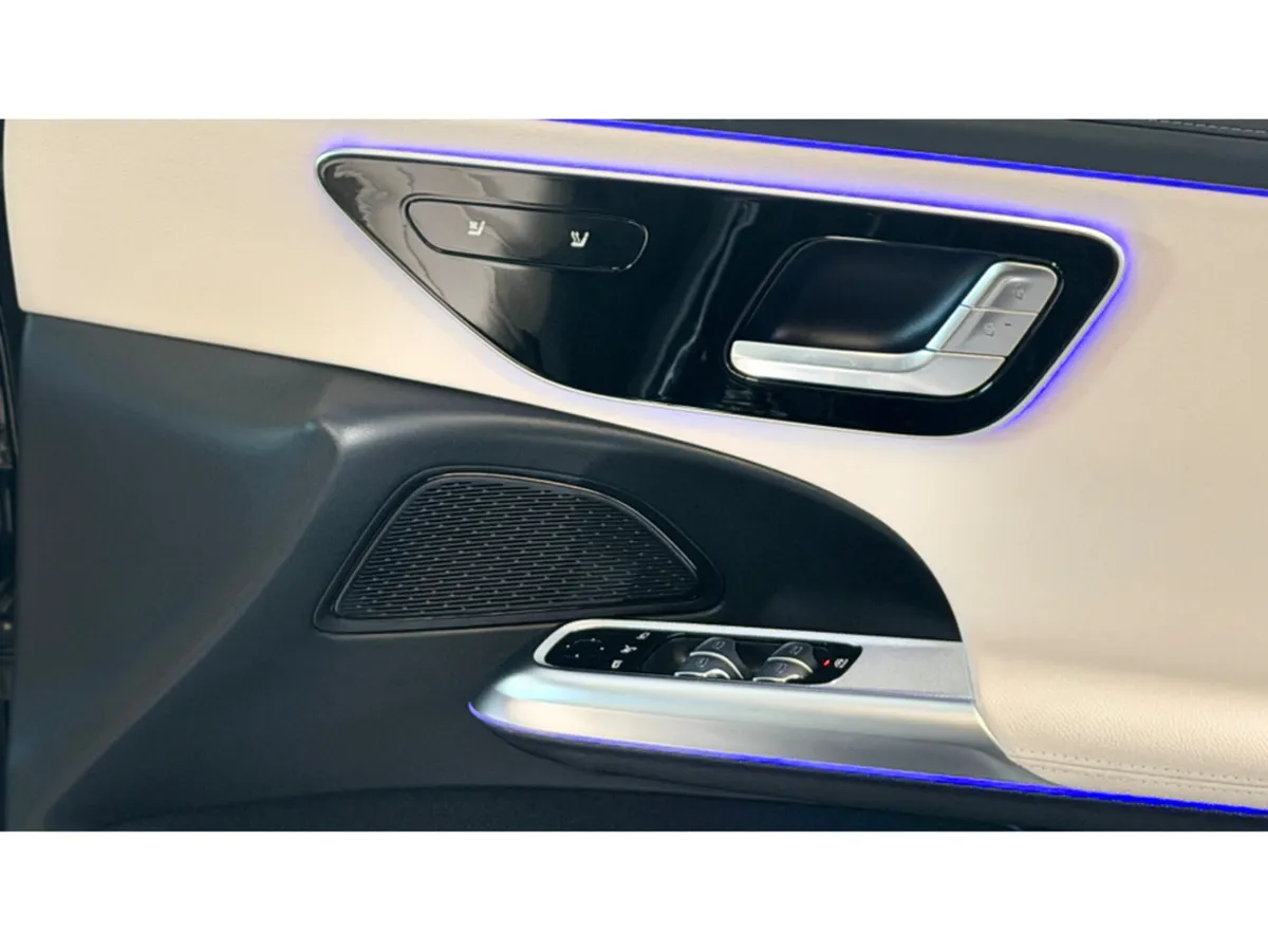 Mercedes-Benz E-Class E220 AMG *BEIGE LEATHER*VENT - Image 4