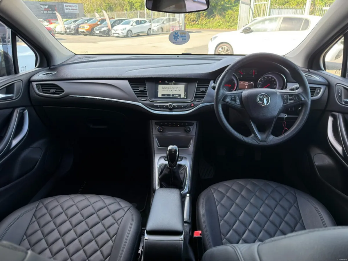 Vauxhall Astra 1.0 TURBO DESIGN 5DR - LOW KMS - Image 4