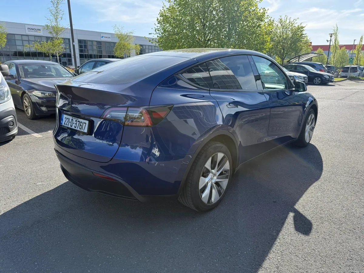 Tesla Model Y 2022 LONG RANGE AWD - Image 3