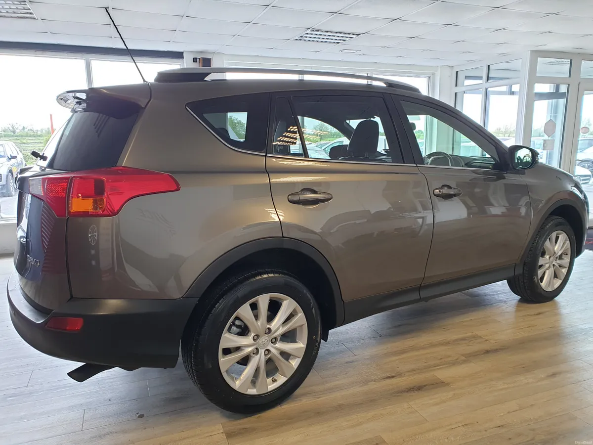 Toyota RAV4 2.0D4D INVINCIBLE - Image 3