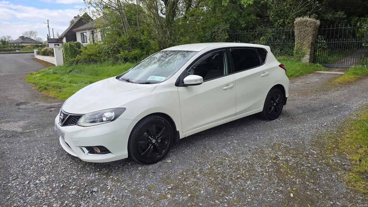 152 Nissan Pulsar 1.6 petrol(187HP)manual - Image 4