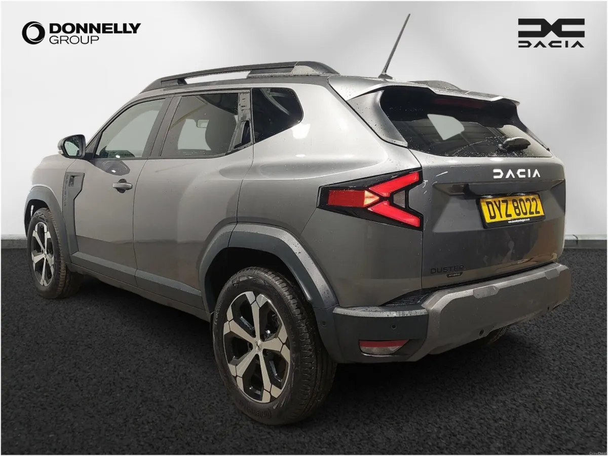 Dacia Duster Estate Journey - Image 2