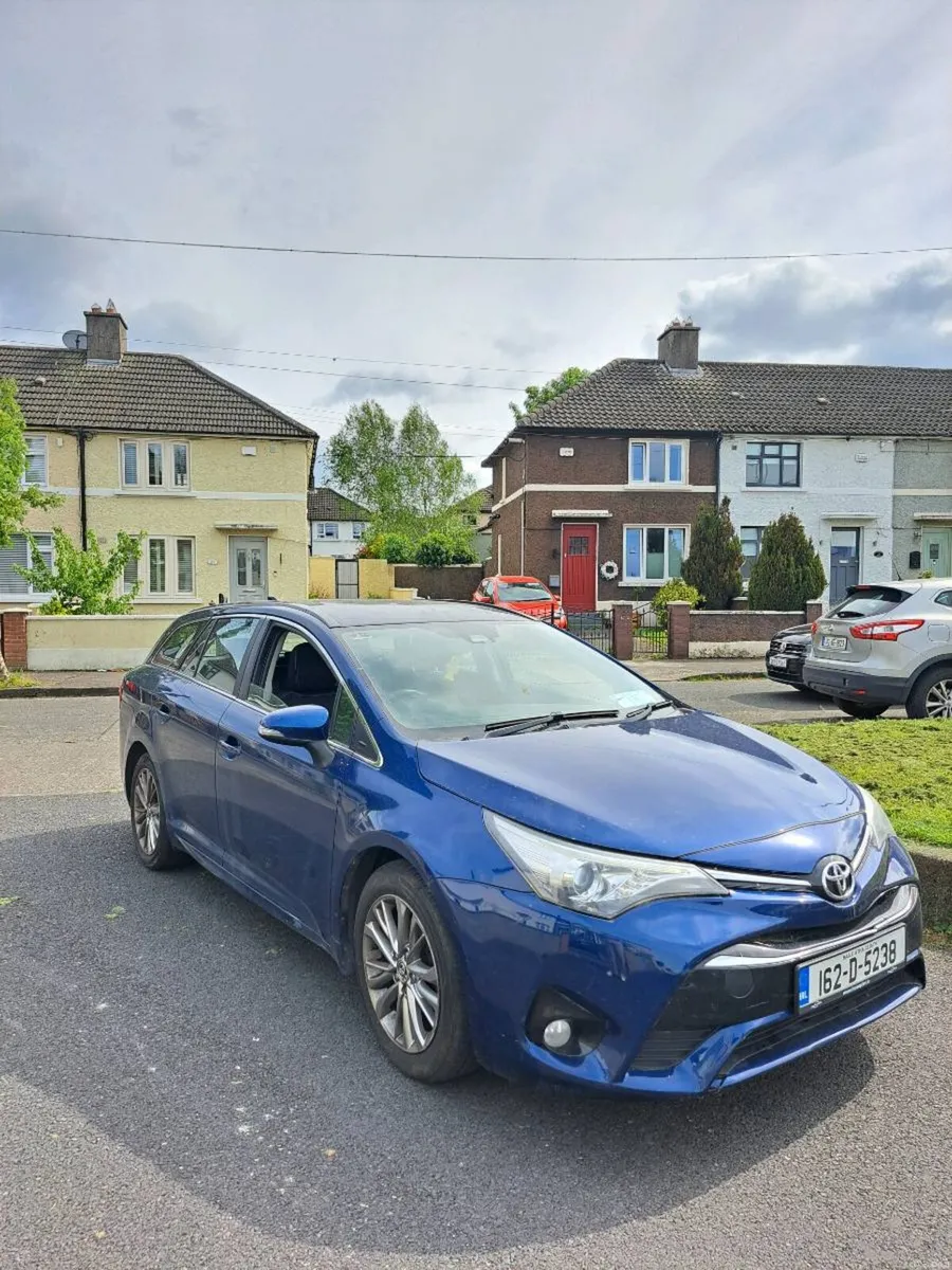 Toyota Avensis - Image 1