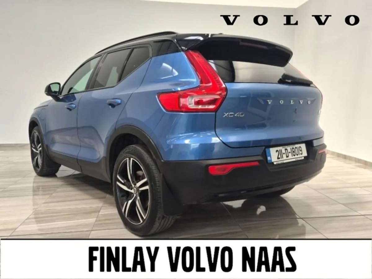 Volvo XC40 T5 PHEV (262hp) R-Design - Image 3
