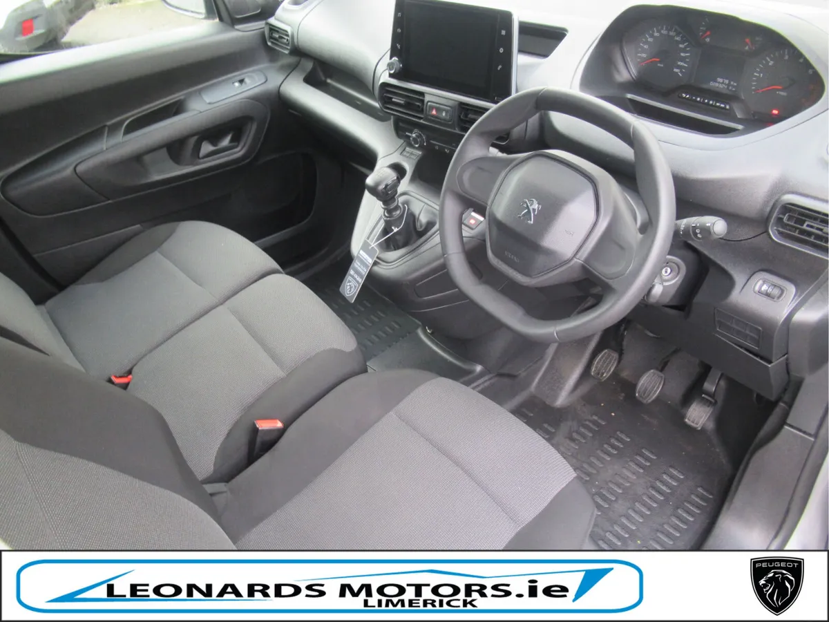 232 Peugeot Partner Active+ Diesel 100bhp - Image 5