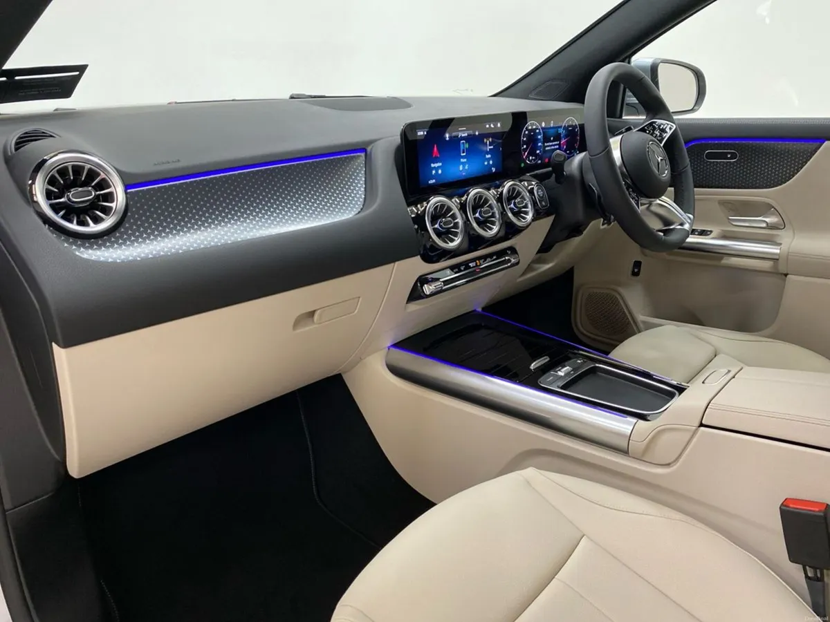 Mercedes-Benz GLA GLA 180 PROGRESSIVE PLUS | Beige - Image 6