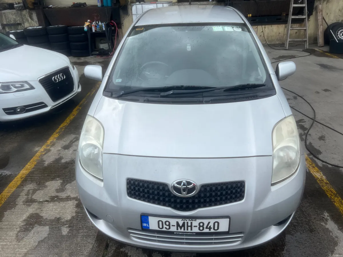 Toyota Yaris 2009 - Image 4
