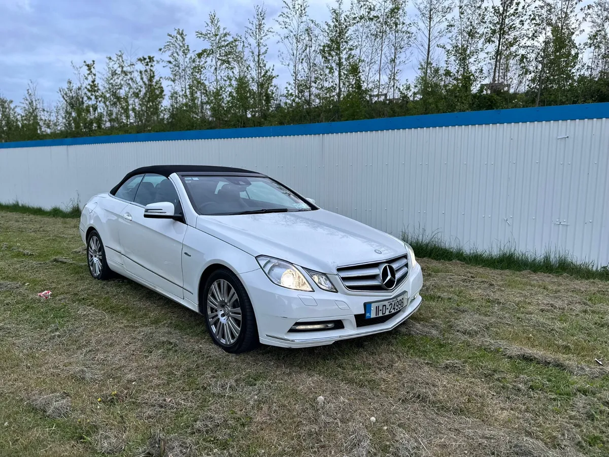 Mercedes-Benz E-Class 2011 - Image 1