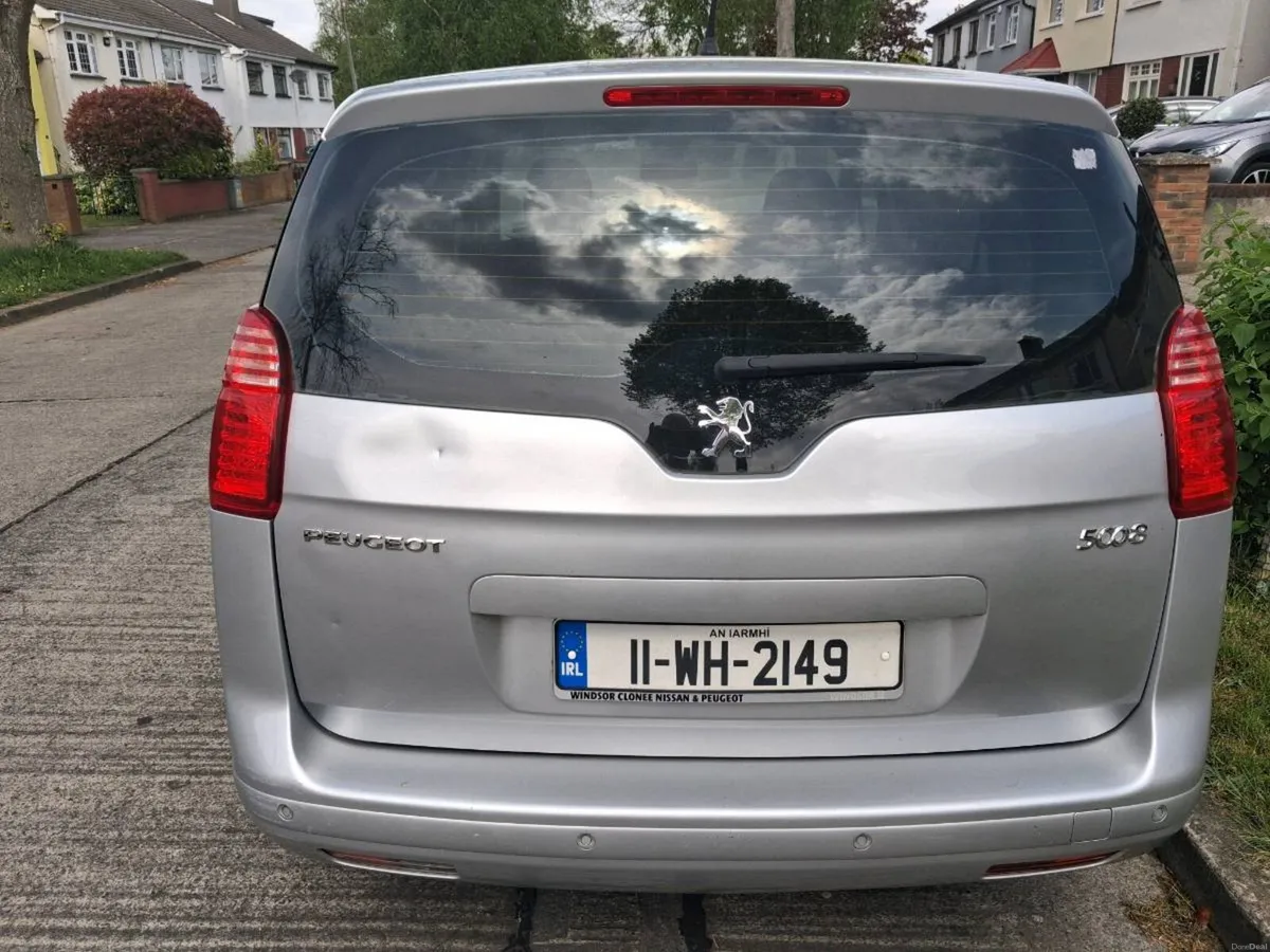 Peugeot 5008 7 seat - Image 3