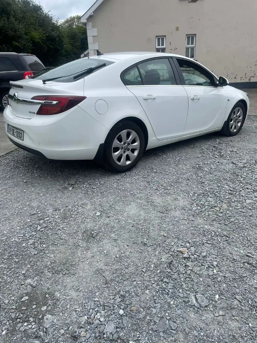 Opel Insignia 2014 NCT 30/07/26 - Image 2