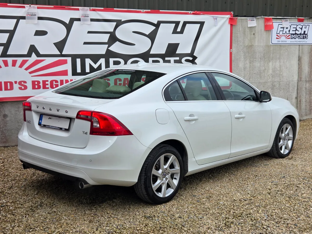 VOLVO S60 AUTO LOW KMS HIGH SPEC - Image 2