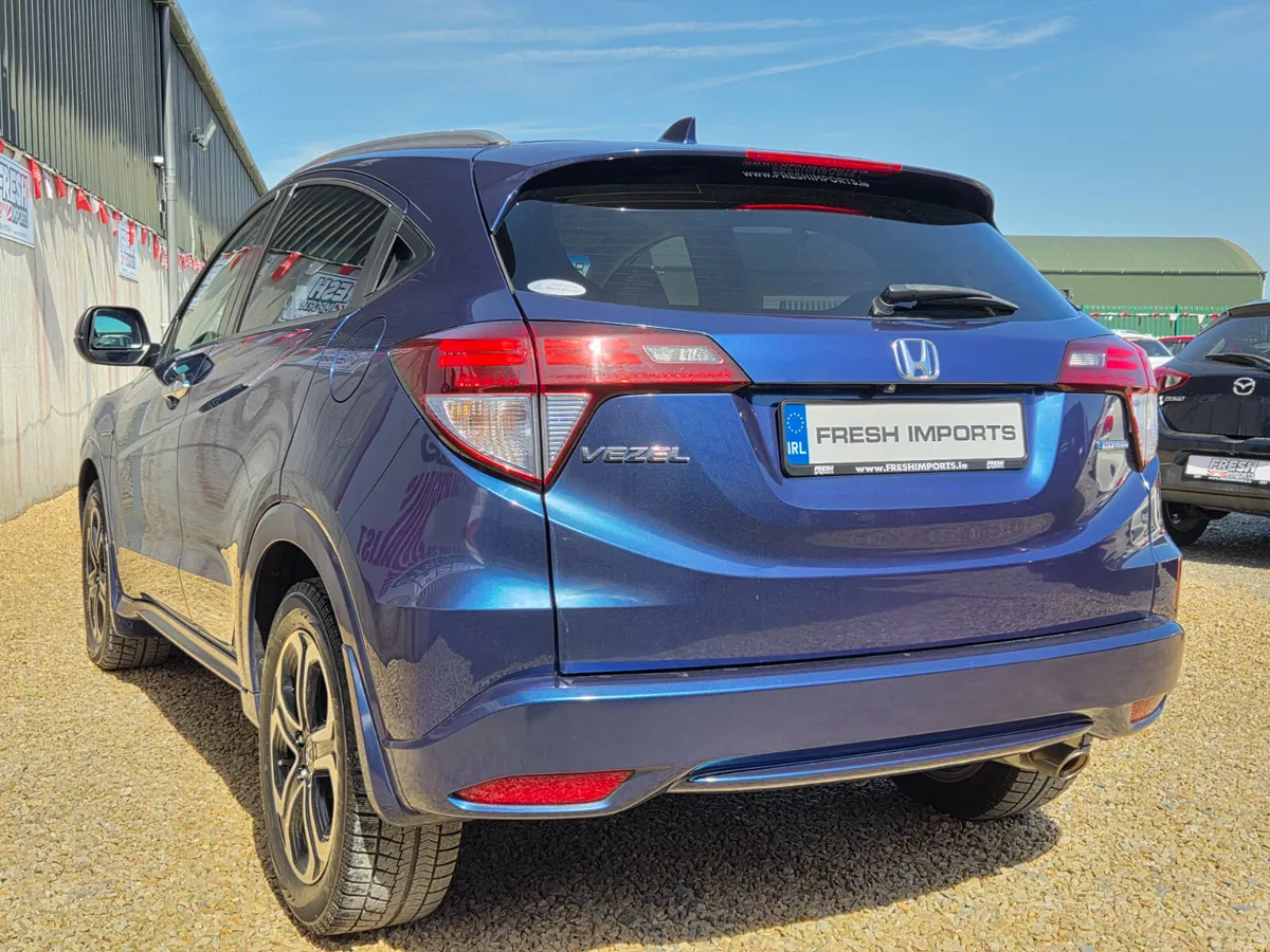 HONDA VEZEL HYBRID AUTO RARE COLOUR - Image 4