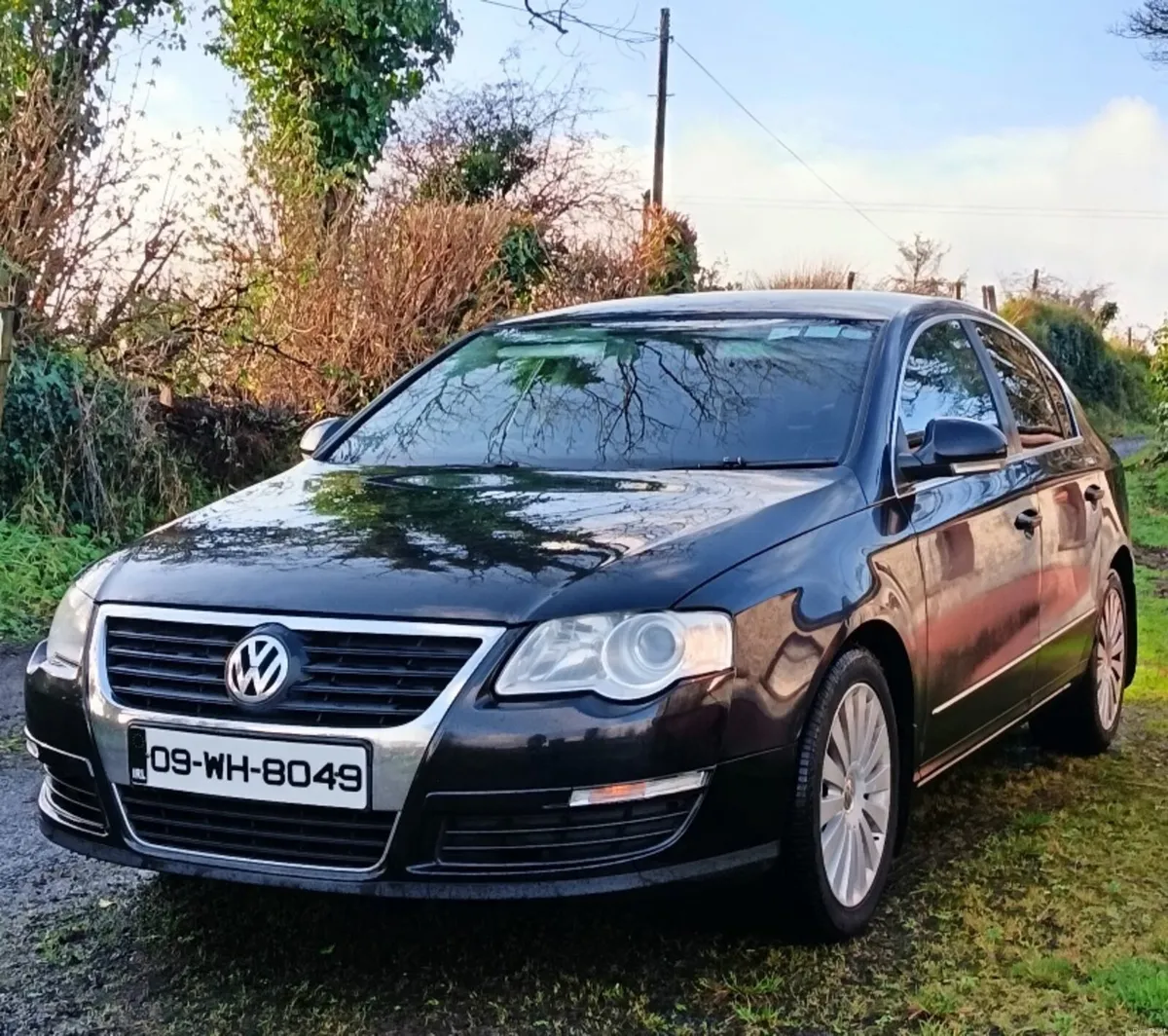 Volkswagen Passat 2009 - Image 2