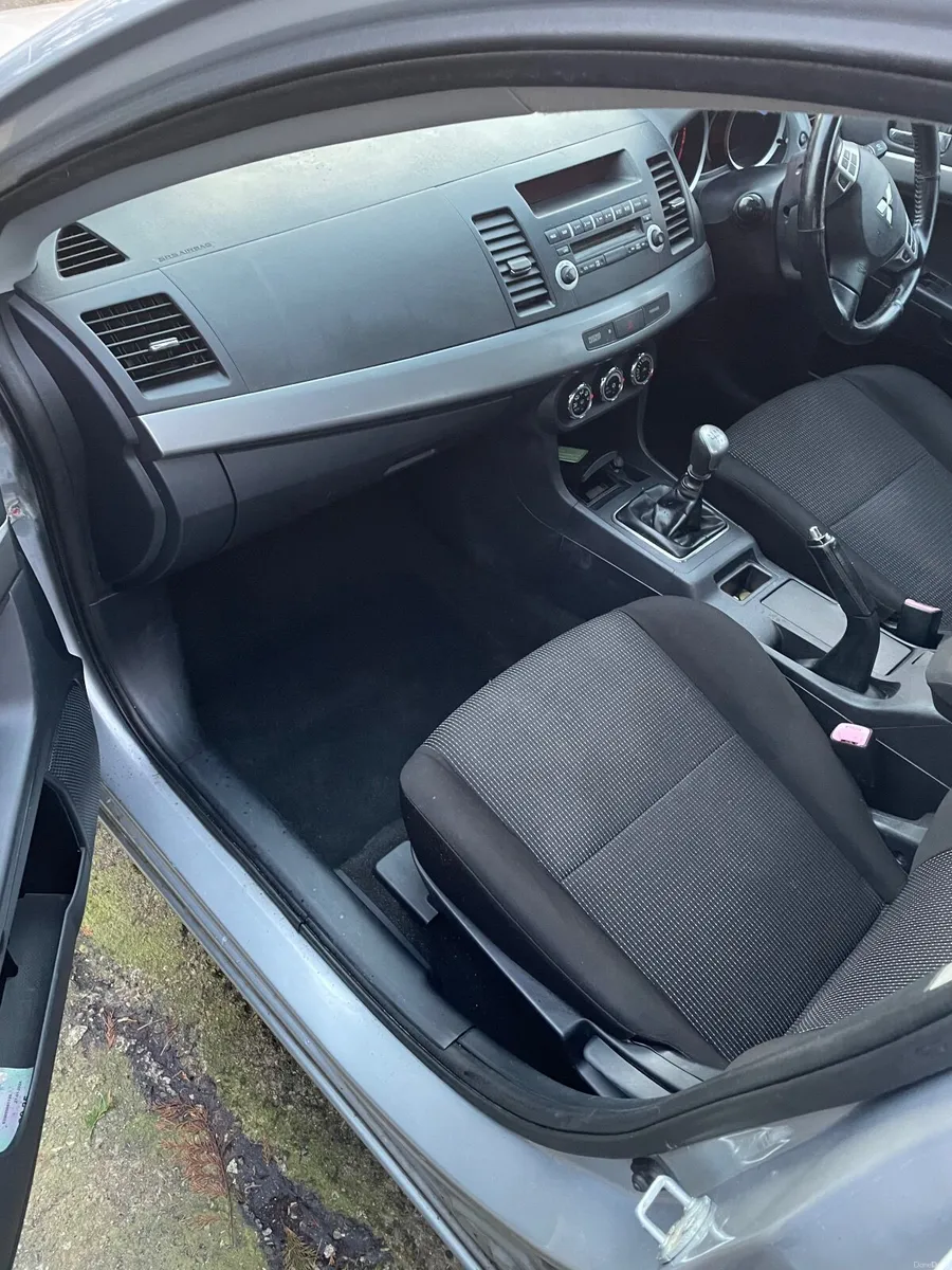 Mitsubishi Lancer 2012 - Image 3