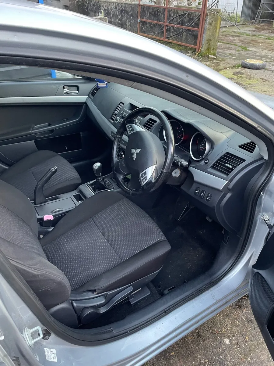 Mitsubishi Lancer 2012 - Image 4