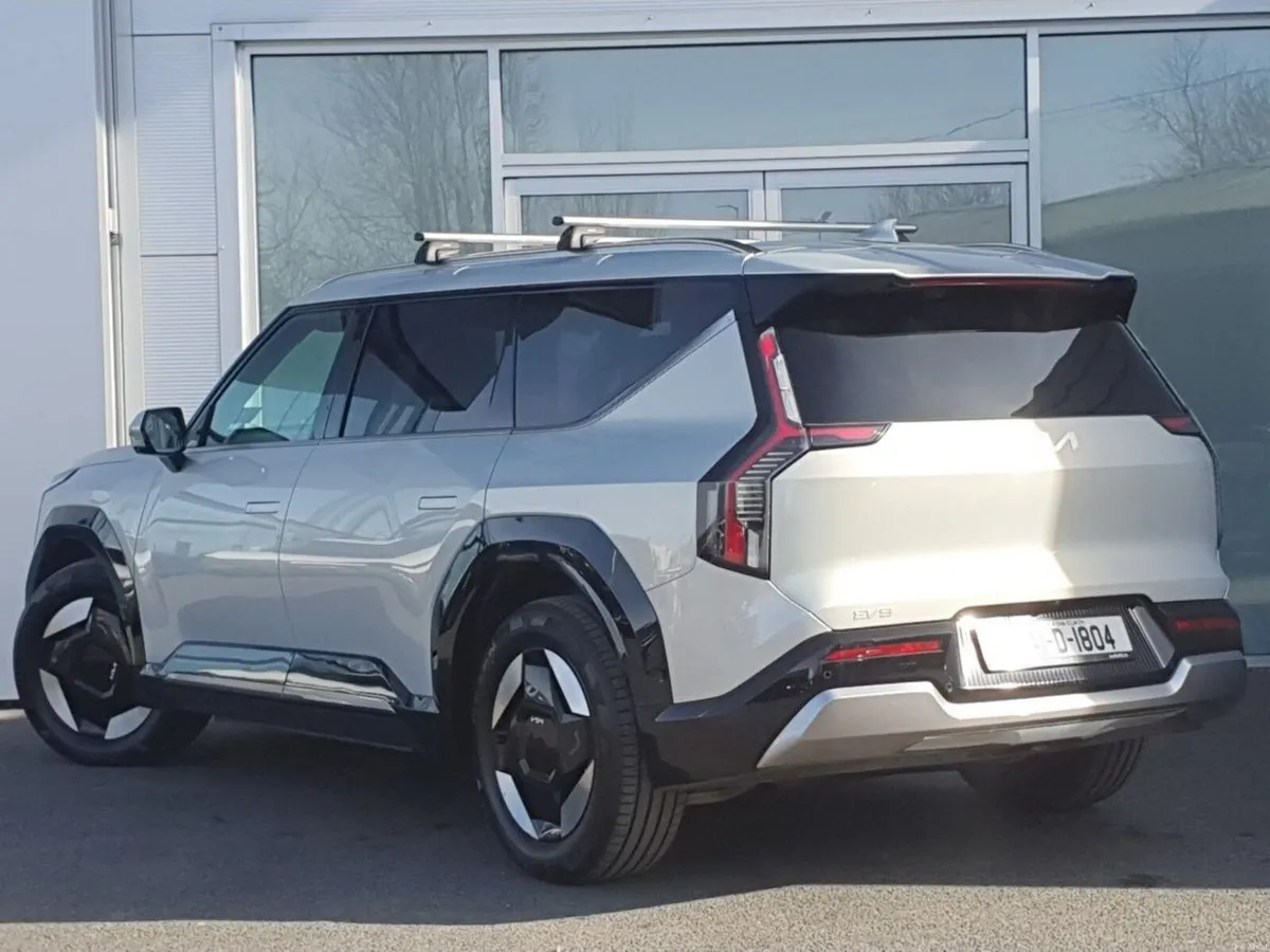 Kia EV9 Earth RWD - Image 1