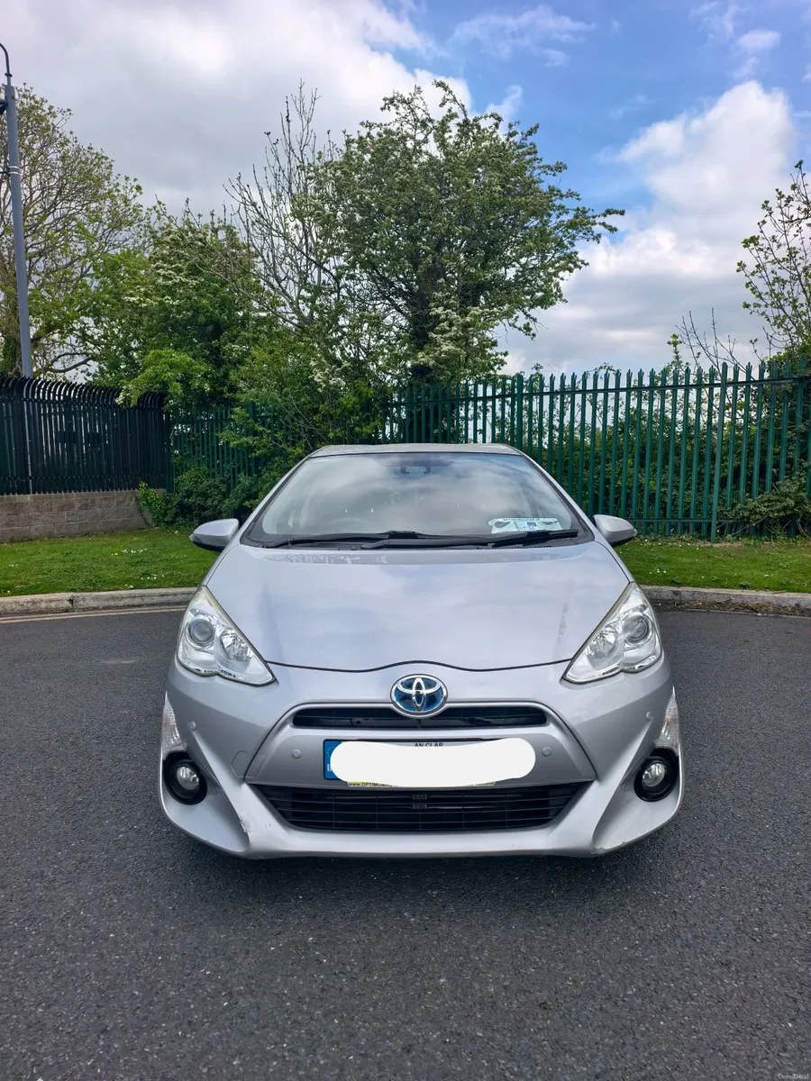 Automatic Hybrid Toyota Aqua 2016 NCT 09/27 - Image 2