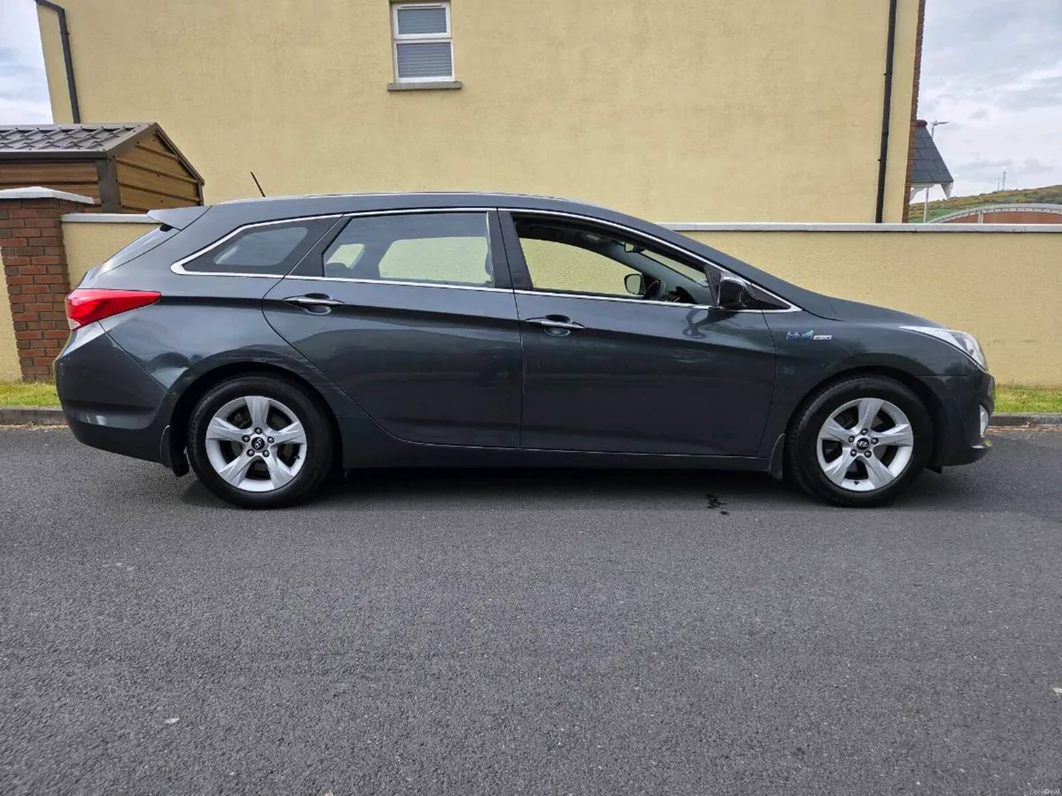 12 i40 Estate Long NCT & Tax - Image 3