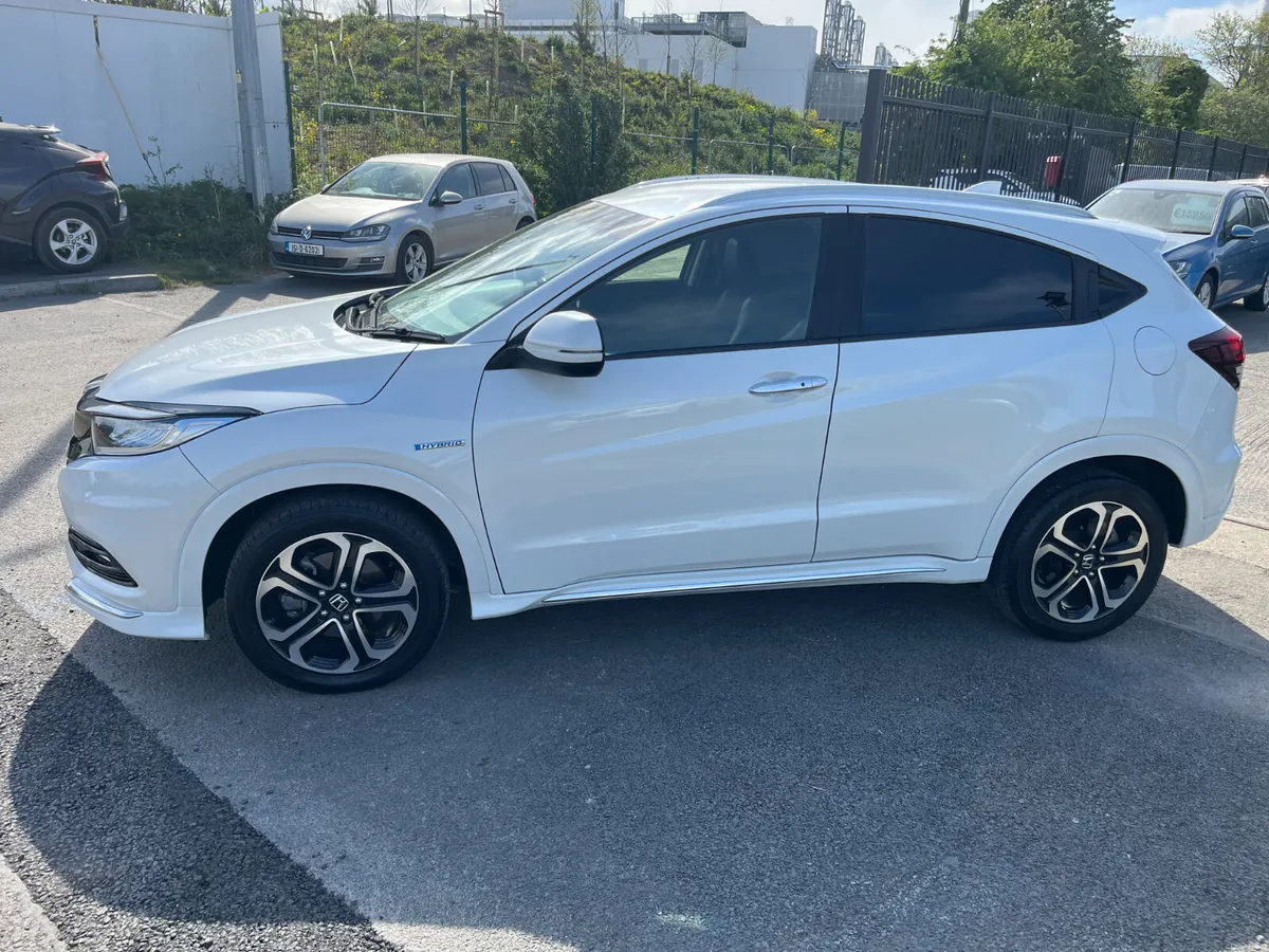 HONDA VEZEL 2020, 1.5 HYBRID Z LOW KMS - Image 4