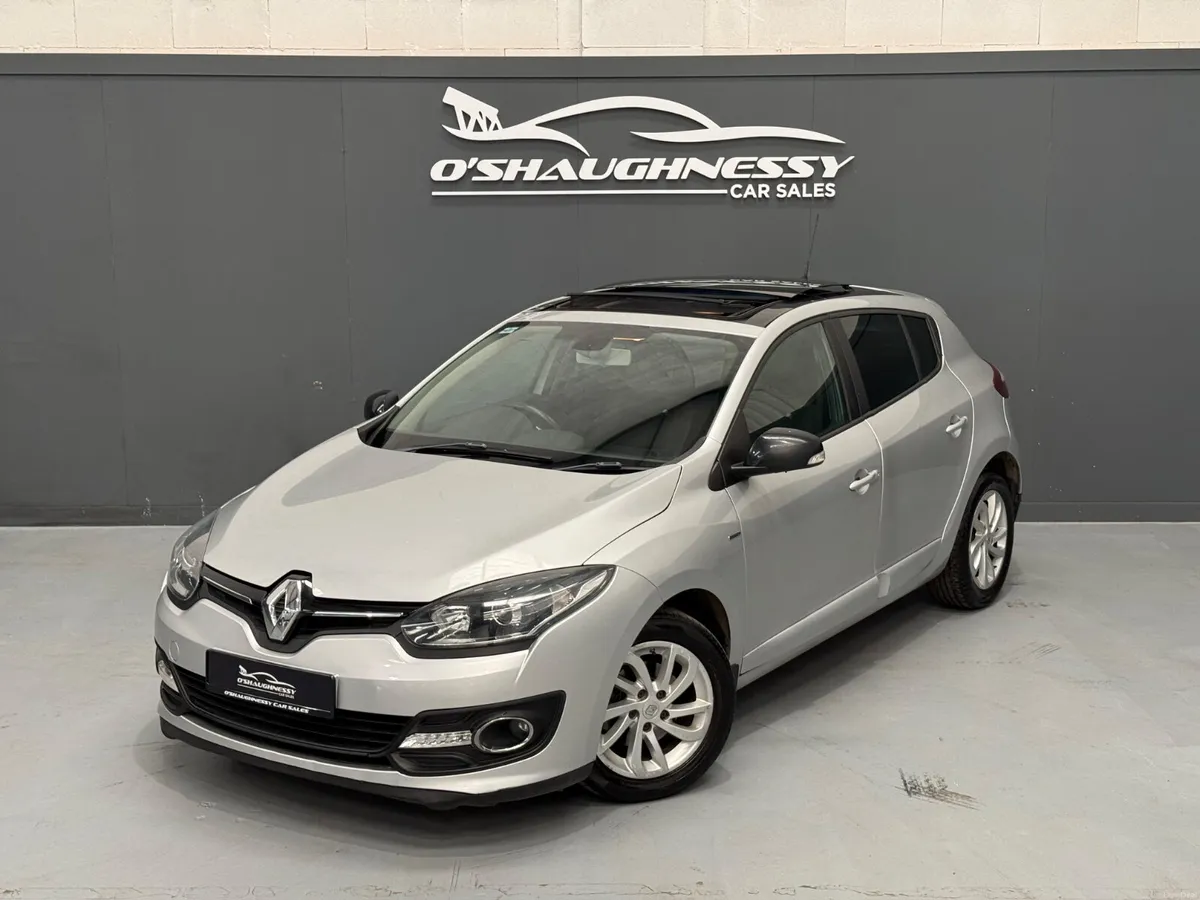 Renault Megane 2016 Pan Roof Low Mileage - Image 4