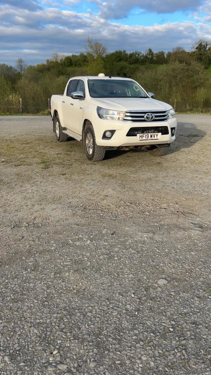 Toyota Hilux 2019 - Image 1