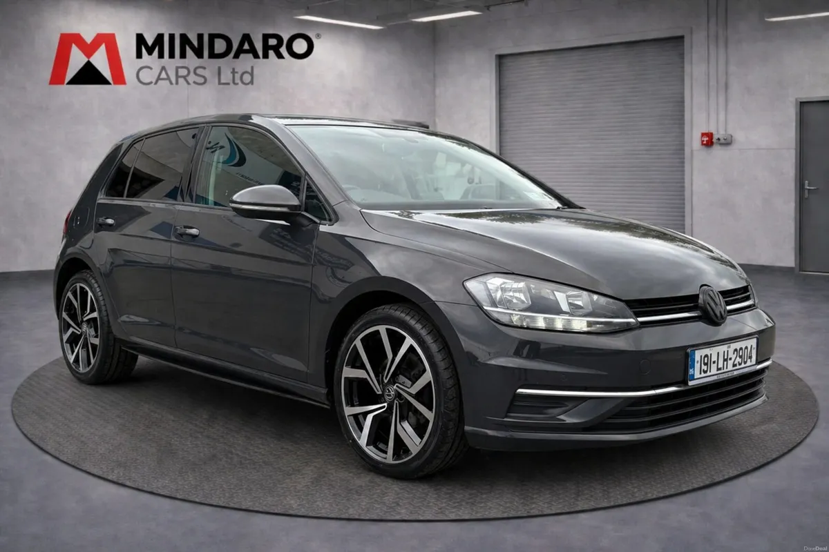 Volkswagen Golf 2019//AUTOMATIC//EXCELLENT CAR - Image 1