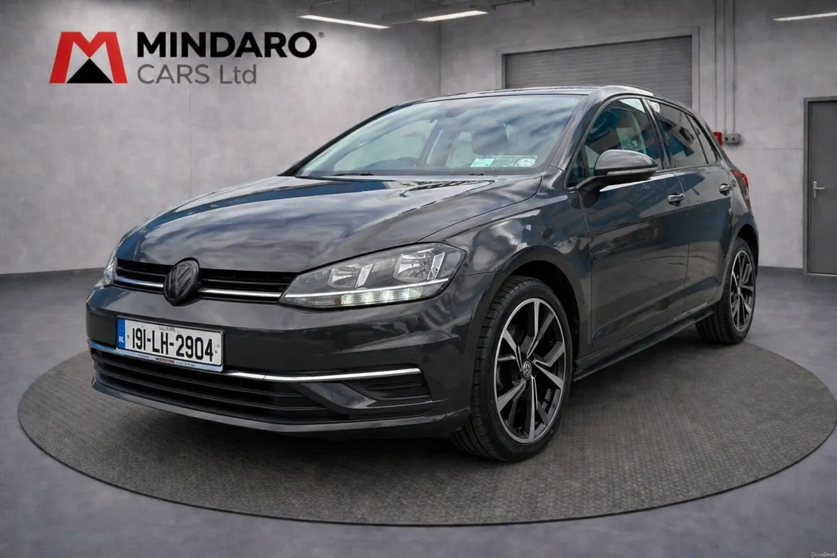 Volkswagen Golf 2019//AUTOMATIC//EXCELLENT CAR - Image 3