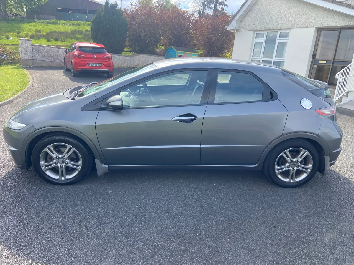 Honda Civic 2011 1.4 si - Image 4