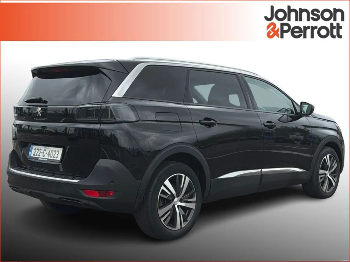 Peugeot 5008 1.2 PureTech 130bhp Allure - Image 2
