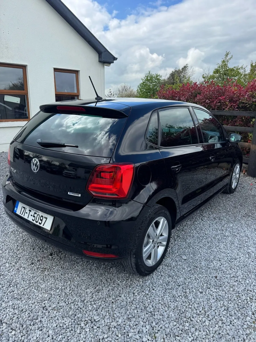 2017 Volkswagen Polo - Image 4