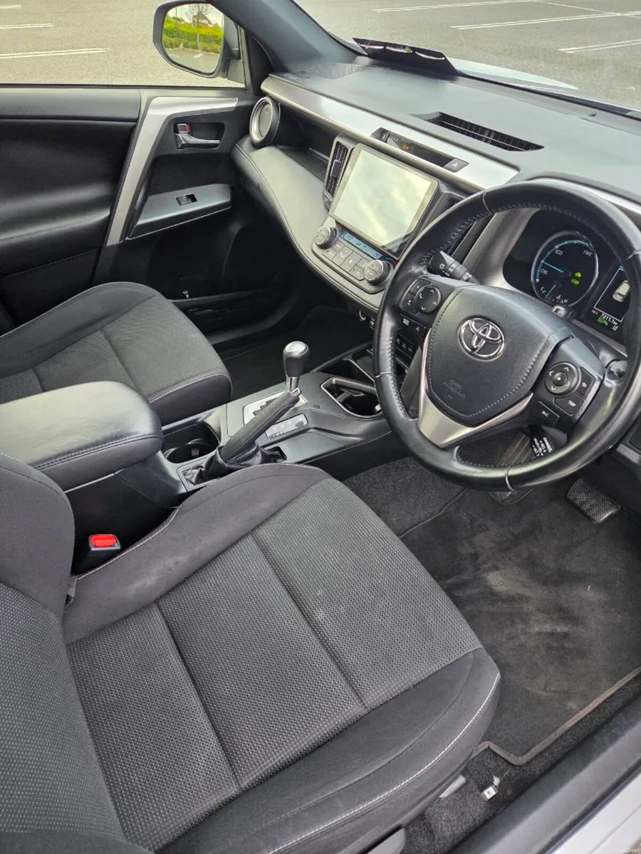 Toyota Rav 4 Hybrid Sol AWD - Image 4