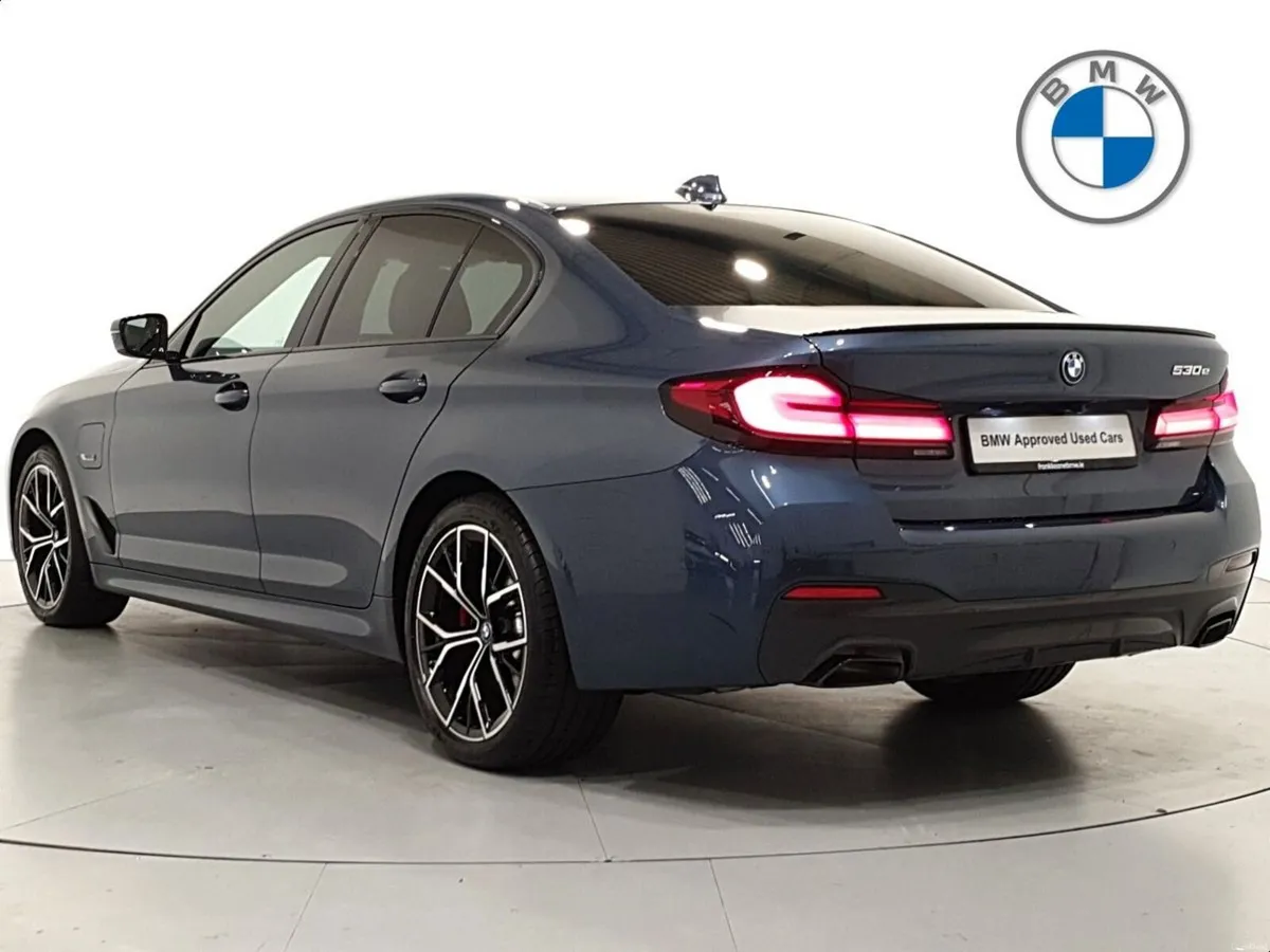 BMW 5-Series 530e M Sport Saloon - Image 3