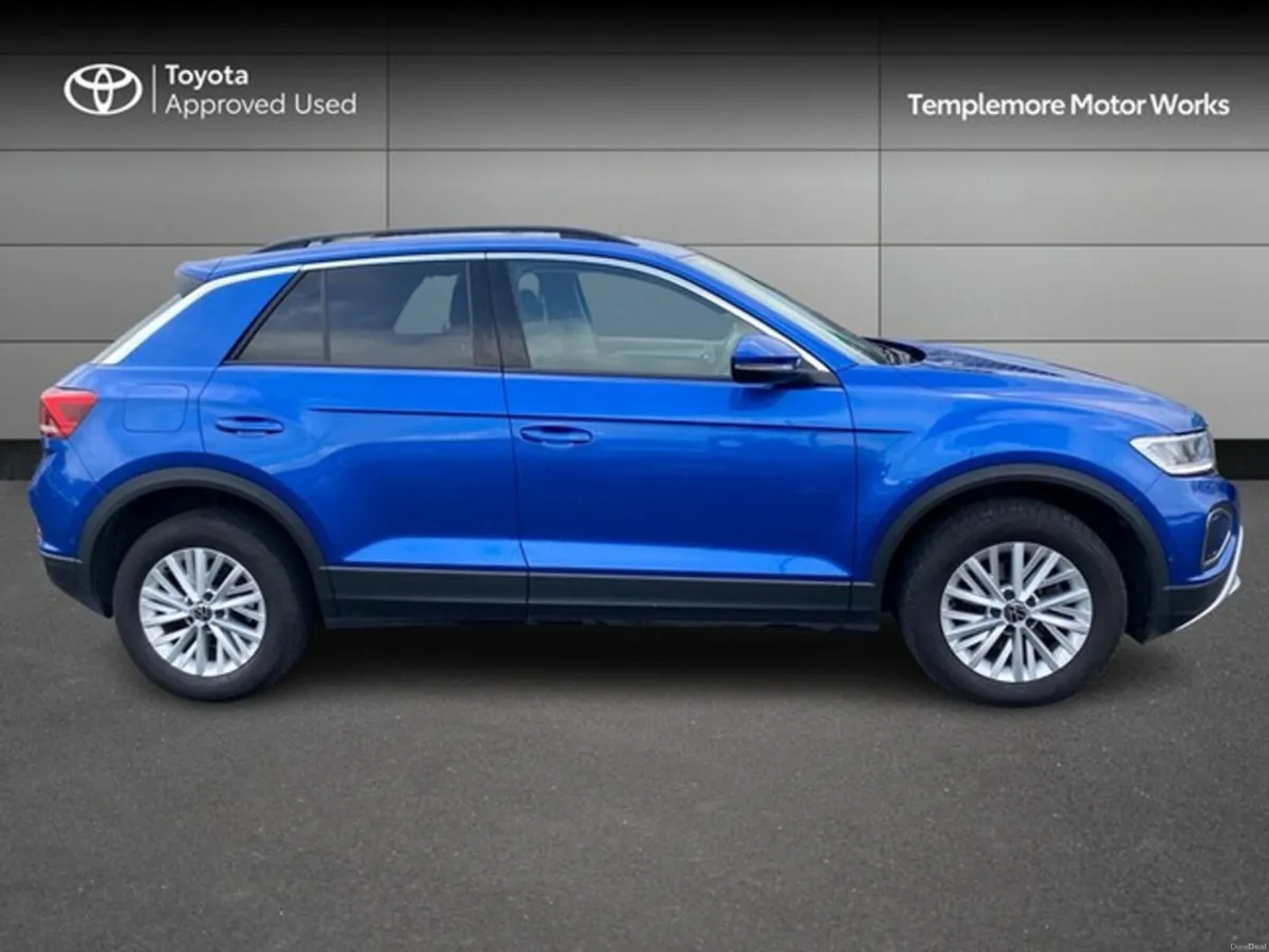 Volkswagen T-Roc LIFE 2.0 TDI MANUAL 6SPEED FWD 1 - Image 3