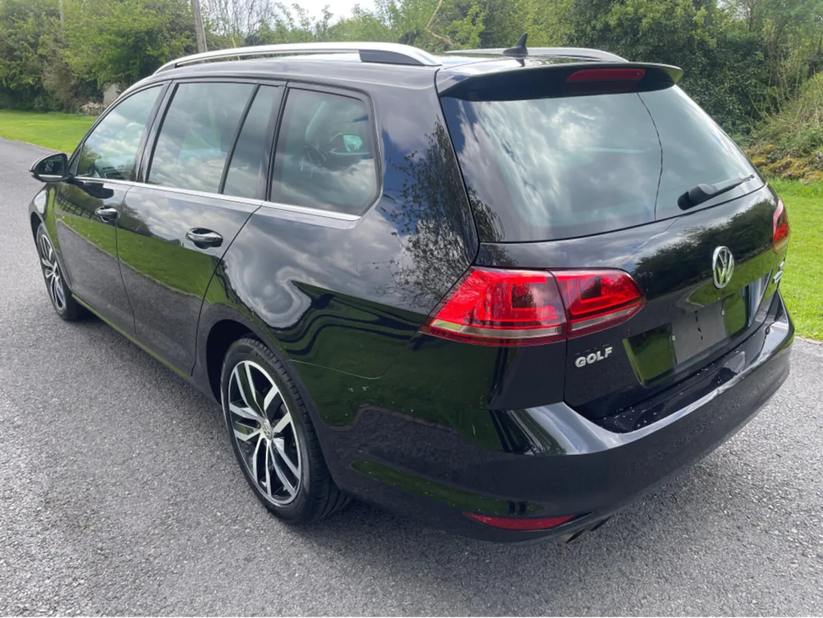 Volkswagen Golf High line estate - Image 3
