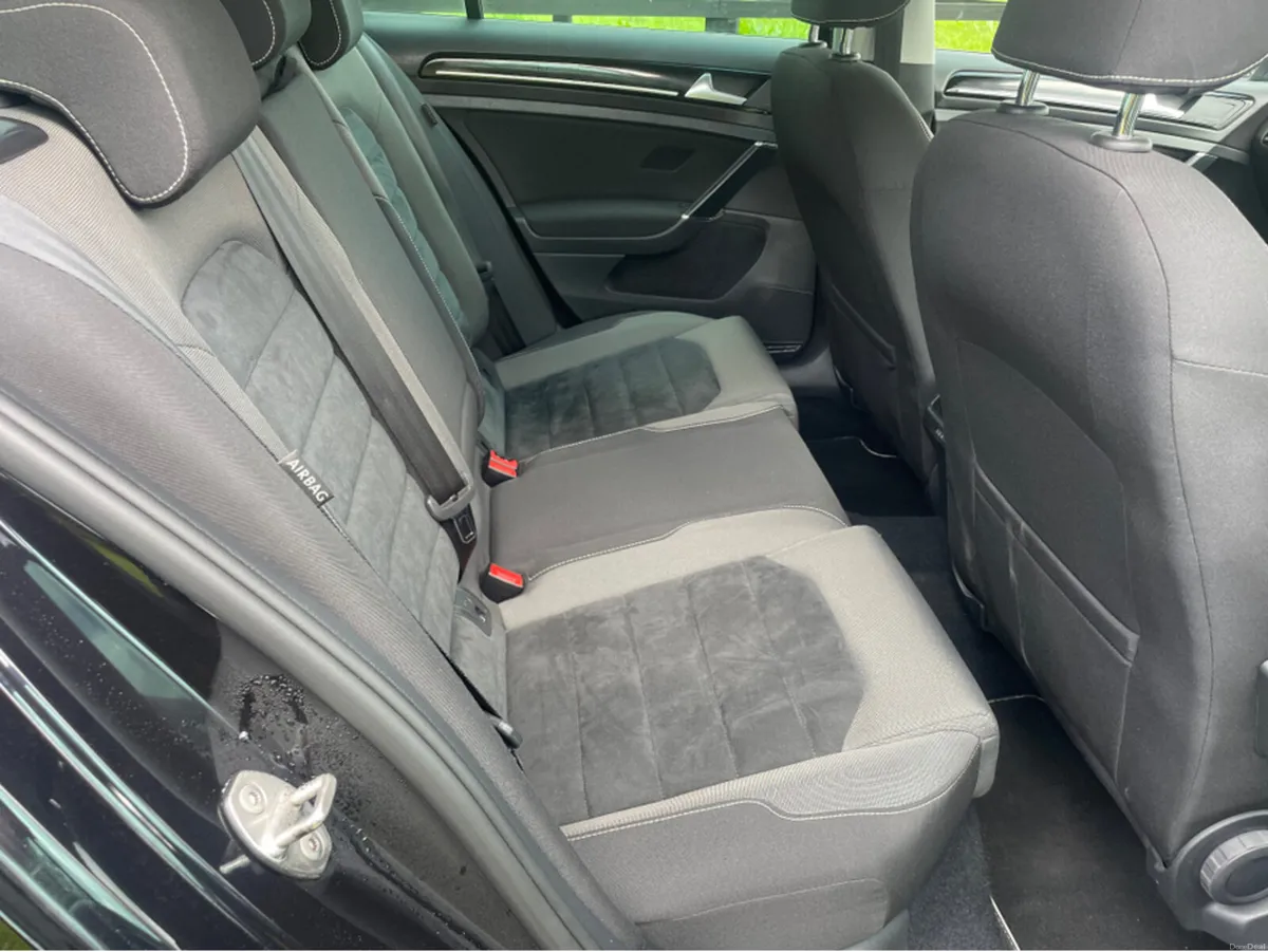 Volkswagen Golf High line estate - Image 4