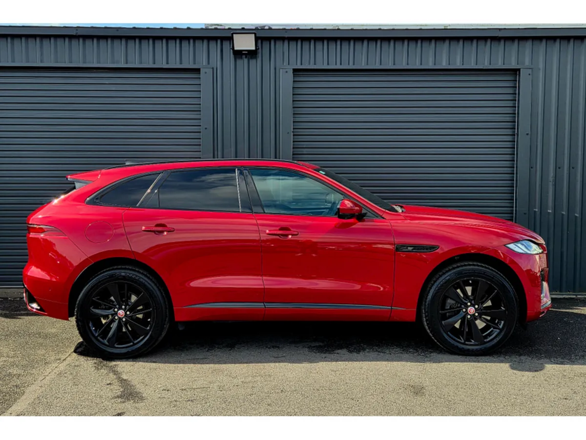 Jaguar F-Pace 3.0 D AWD R DYN SE 300PS M MHEV5D A - Image 5