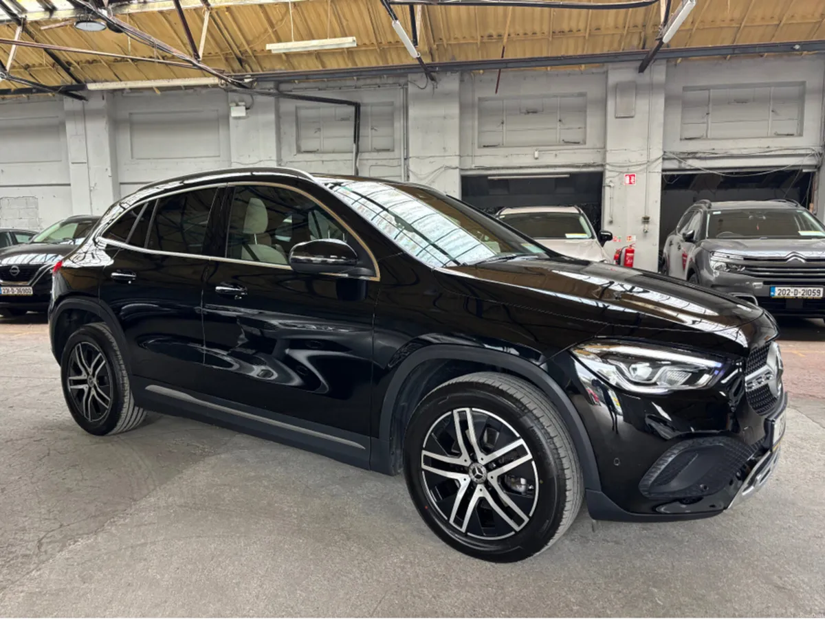 Mercedes-Benz GLA 200 D 5DR AUTO - Image 1